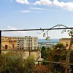 Bed and Breakfast Donna Isabella - Boutique 4*